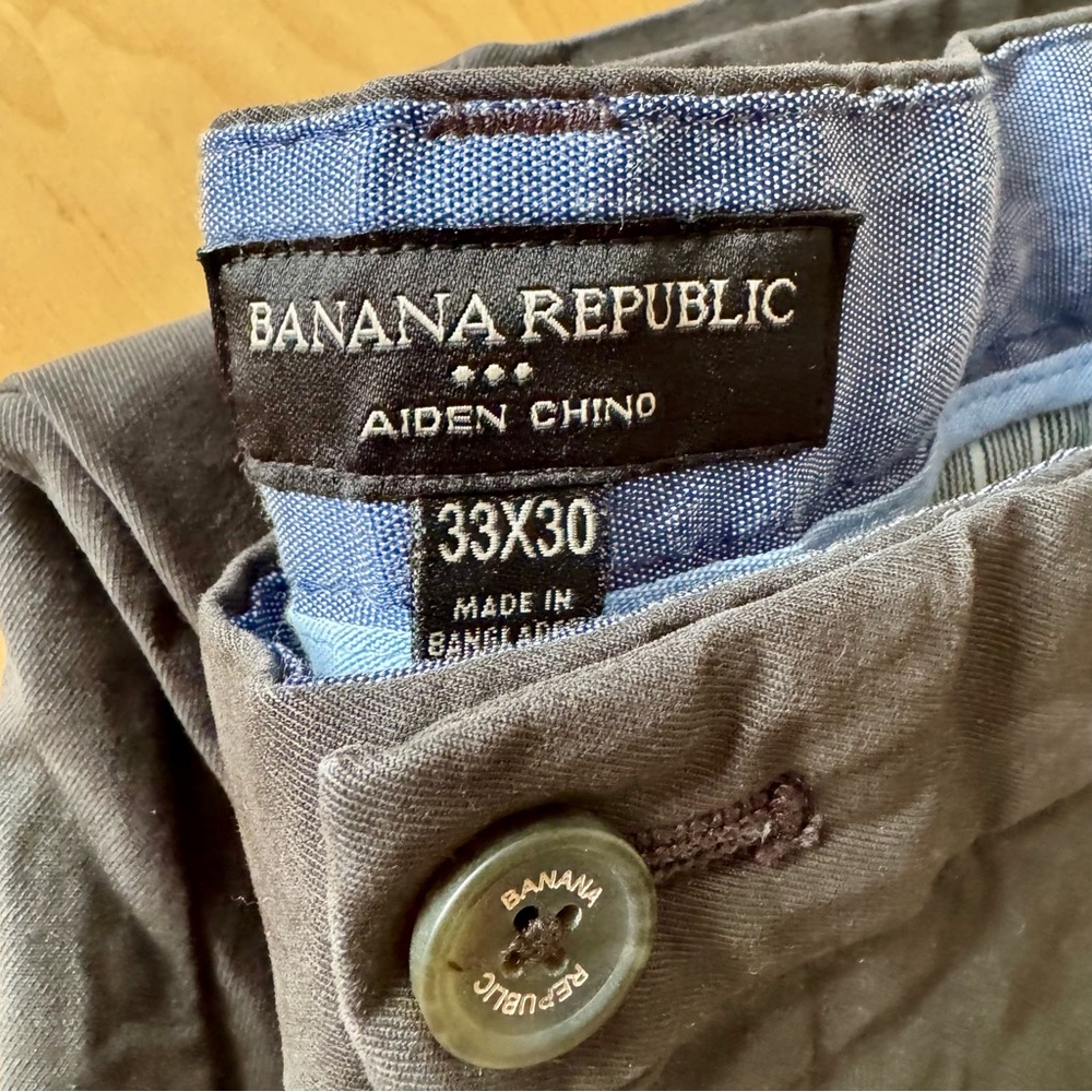 Lot of 2 Pairs of Men’s Banana Republic Factory Chinos - Picture 4 of 5